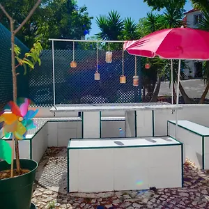 Apartamento Cozy House By Famous Flea Market With Terrace, Lisboa